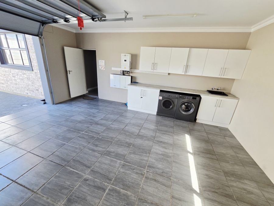 4 Bedroom Property for Sale in Kleinkrantz Western Cape